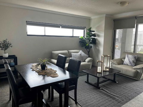 Republic Apartment - Tourism Noosa 2