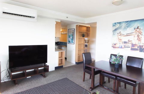 Republic Apartment - Tourism Noosa 0