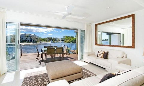 Riverfront Escape With Private Beach - Tourism Noosa 3