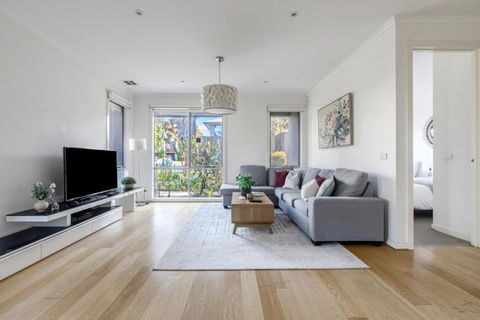 Ringtail Retreat - Contemporary Family Comforts - Tourism Noosa 0