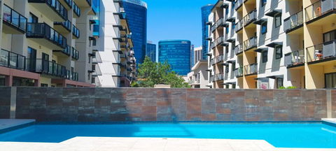 Resort-style Living In Perth CBD - 2X2 Apt - Tourism Noosa 0