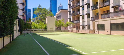 Resort-style Living In Perth CBD - 2X2 Apt - Tourism Noosa 1