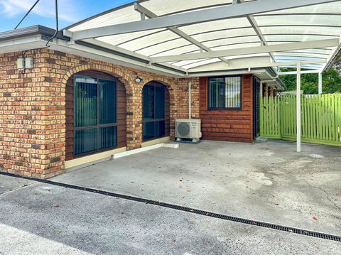 Reel Close! Walk To Everything. Sleeps 6 - Tourism Noosa 0