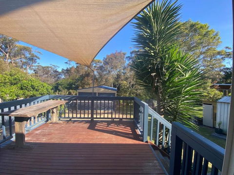 Reel & Relax: 3BR Beach House - Fish, Swim, Surf - Tourism Noosa 1