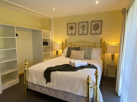 Reel & Relax: 3BR Beach House - Fish, Swim, Surf - Tourism Noosa 2