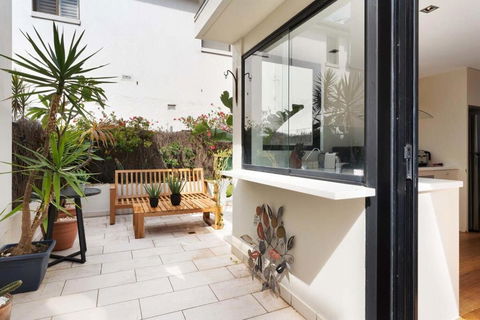 Relaxed Beachside Townhouse - Tourism Noosa 3