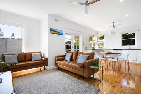 Relaxing 3BR Beachside Haven Grange - Tourism Noosa 1