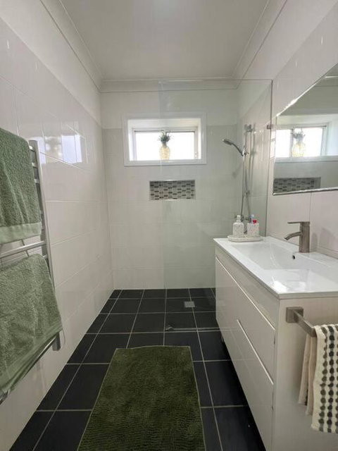 Renovated 3 Bedroom House - Tourism Noosa 2