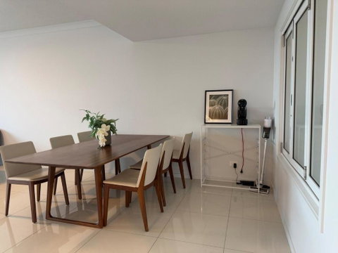 Resort-Style Apartment Near Harbour Town - Tourism Noosa 3