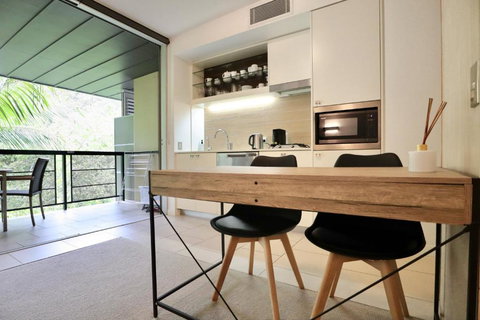 Restful Rainforest Retreat Mins From Hastings St 9407 - Tourism Noosa 3