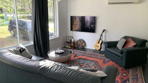 Retro Beach House - Macmasters Beach - Tourism Noosa 1