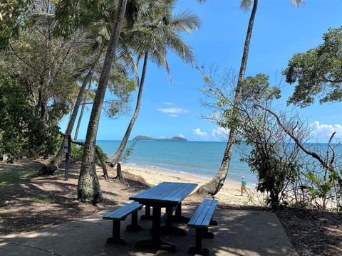 Ribbons Beachfront Apartments Clifton Beach - Tourism Noosa 3