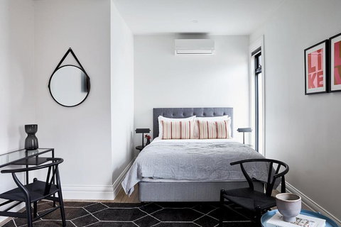 Richmond Studios By Short & Long Stays - Tourism Noosa 3