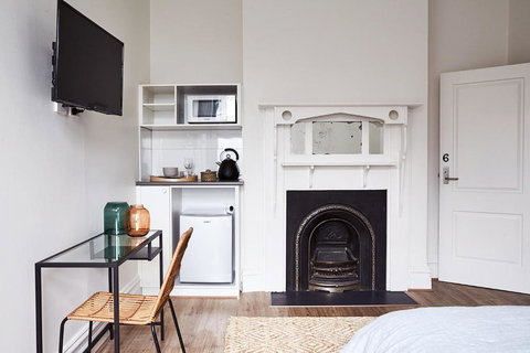 Richmond Studios By Short & Long Stays - Tourism Noosa 2