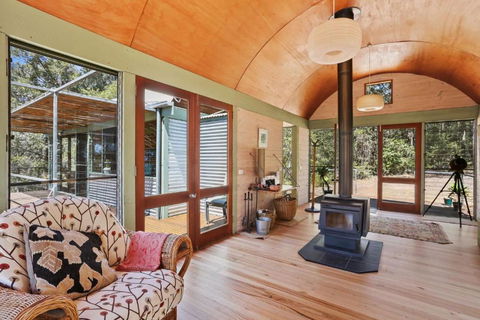 Rikkara Sanctuary 19 Rikkara Avenue Private Retreat - Tourism Noosa 1