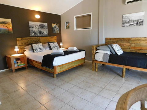 Riverbend Cottage Cabin - Little Heaven - Tourism Noosa 3