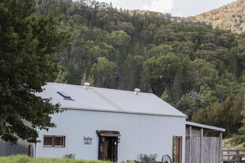 Riverlea Stables- Style And Charm Await You! - Tourism Noosa 2
