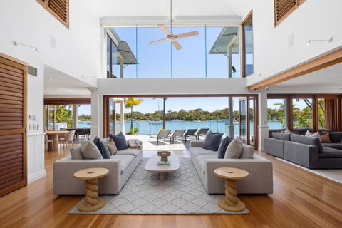Riverside Elegance On Noosa Parade - Tourism Noosa 3