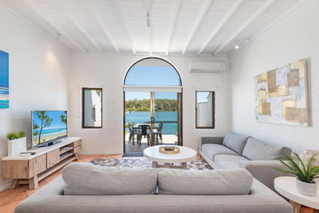 Riverside Gem, Noosa Heads with Tourism Noosa