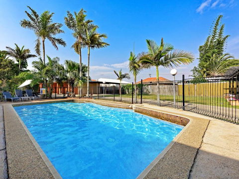 Riviera Motel Bundaberg - Tourism Noosa 0
