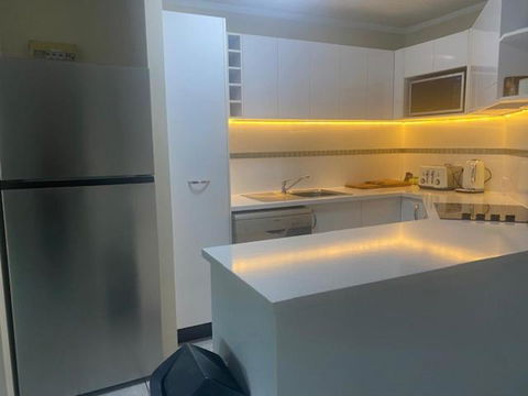 ROOFTOP APARTMENT AT MARINA TERRACES - Tourism Noosa 2