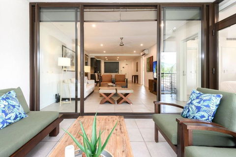 Rooftop Tranquility At Stunning Temple Resort - Tourism Noosa 1