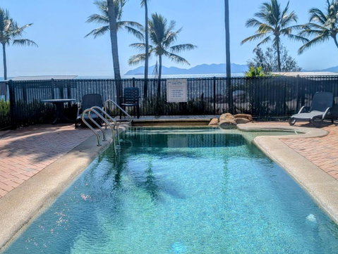 Rose Bay Resort - Tourism Noosa 1
