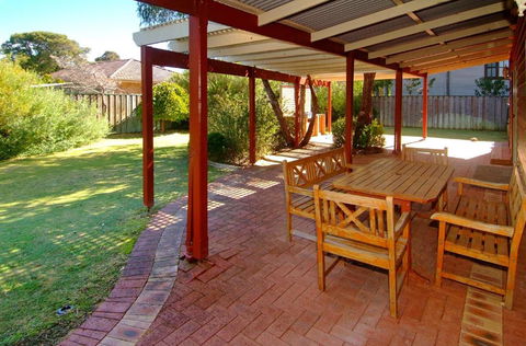 Rosewood Cottage - Tourism Noosa 0