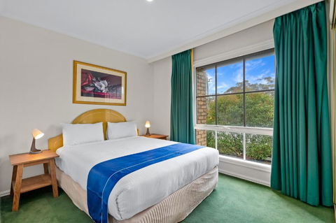 Rowville International Hotel - Tourism Noosa 2