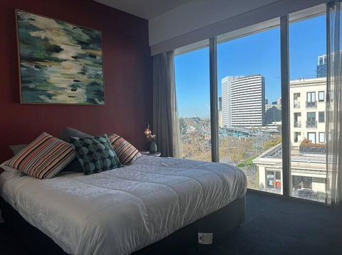 Royal Garden Residence - Tourism Noosa 0