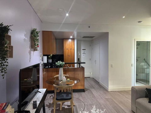 Royal Garden Residence - Tourism Noosa 3