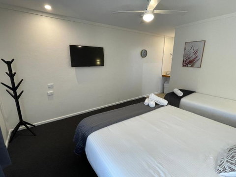 Royal Hotel Motel Scone - Tourism Noosa 2