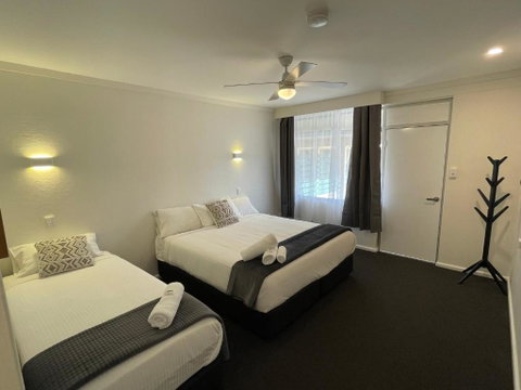 Royal Hotel Motel Scone - Tourism Noosa 0