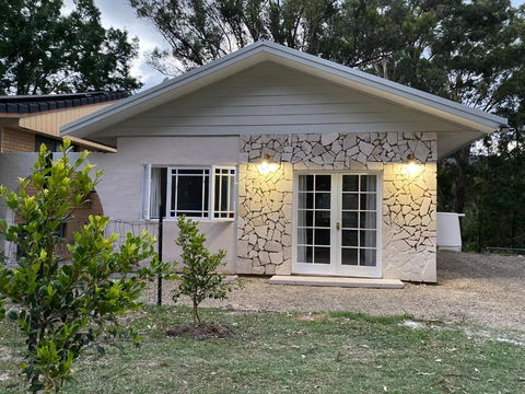 Rural Granny Flat - Pet Friendly - Tourism Noosa 0