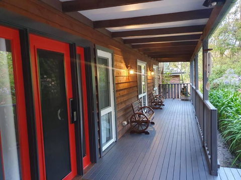 Rustic Queen Of Leura - Tourism Noosa 3
