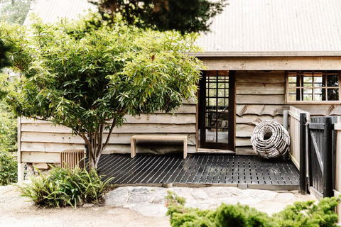 SABI Award Winning Designer Cabin - Tourism Noosa 3