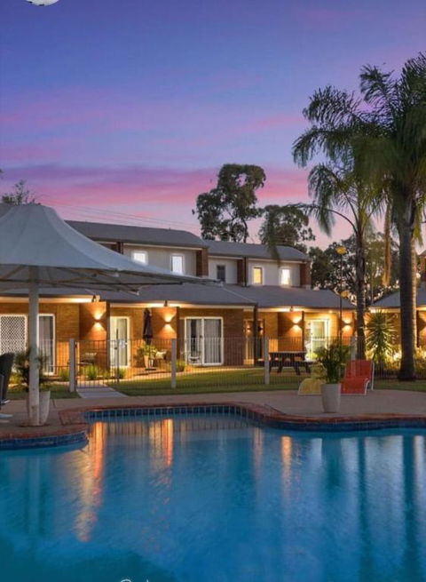 Sailz Villas - Tourism Noosa 0