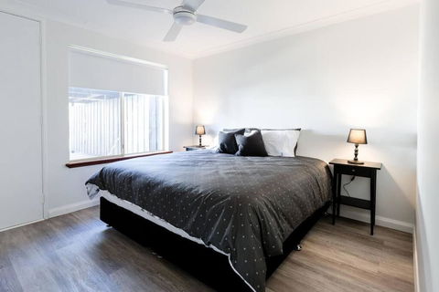 Salt & Pepper; Beautiful Town House In Margs! - Tourism Noosa 3