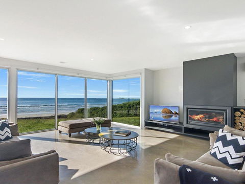Saltwater Retreat - Tourism Noosa 1