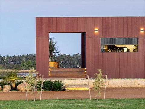 Samphire Chalet Tuart - Tourism Noosa 0