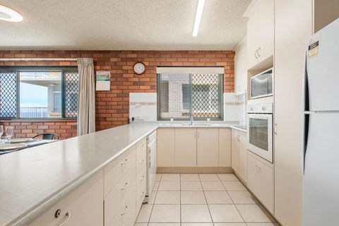 San Clemente Unit 4 24 Orvieto Terrace - Tourism Noosa 2