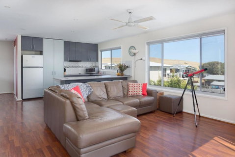 San Remo Views - Tourism Noosa 0