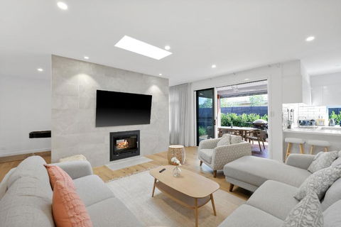 Sanctuary Of Hope By Ready Set Stay - Cowes - Tourism Noosa 1