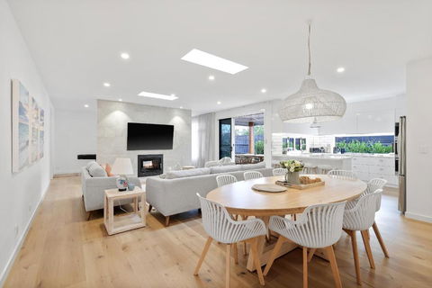 Sanctuary Of Hope By Ready Set Stay - Cowes - Tourism Noosa 2