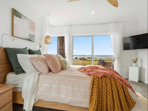 Sanctuary On Point - Tourism Noosa 1