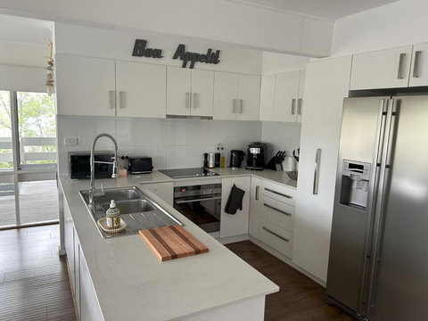 Sanctuary On Toagara With Spa And Heated Pool - Tourism Noosa 1