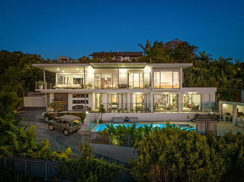 Sanctuary Spaces - Sundowner - Tourism Noosa 0