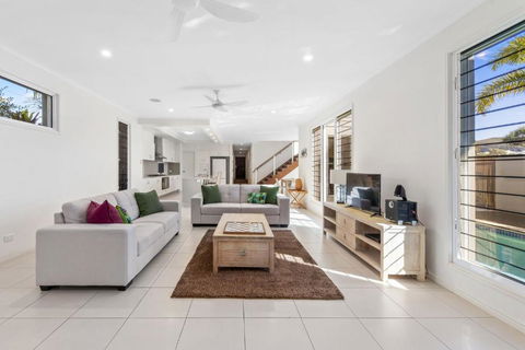 Sand And Sea Beach House - Tourism Noosa 1