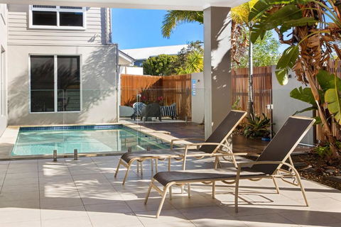 Sand And Sea Beach House - Tourism Noosa 0