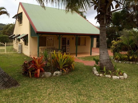 Sand Piper Cottage Rainbow Beach - Tourism Noosa 0